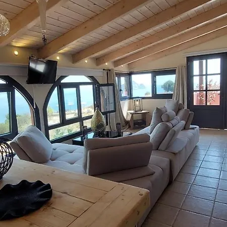 Athenea Villas, Private Pools & Gardens * Keri