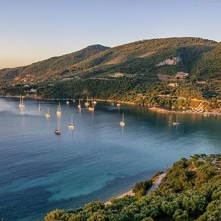 Athenea Villas, Private Pools & Gardens Villa Keri